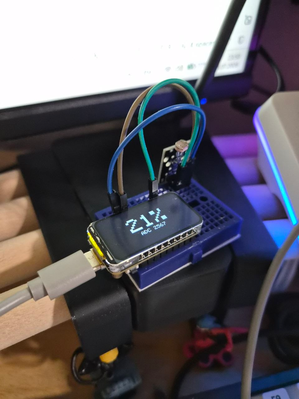 LumaBloom — DIY‑цветок, который автоматически регулирует яркость мониторов - 7